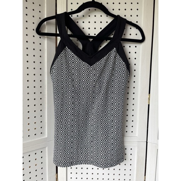 LUCY Workout Tank Top Black / White Built in Bra Women's Small Cross Back - Picture 1 of 7